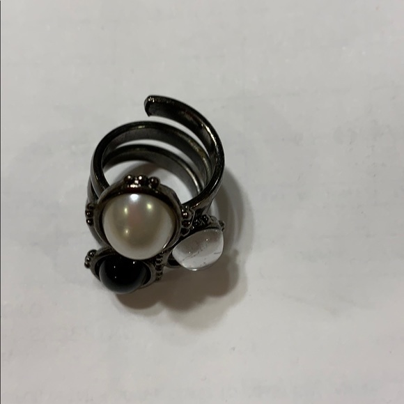 3 stone ring - Picture 2 of 4